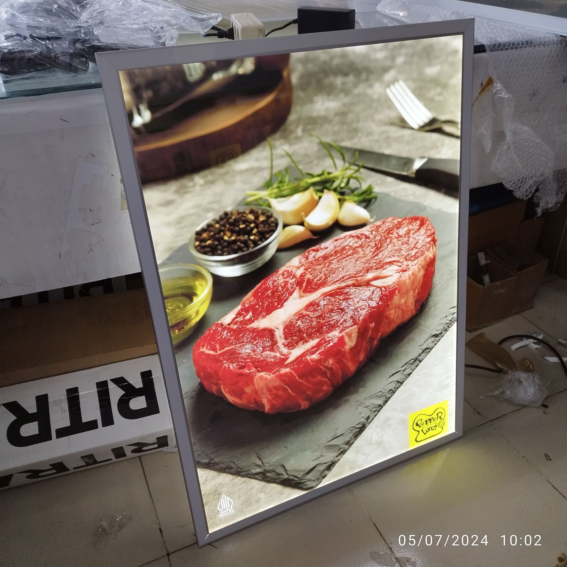 X BRIGHT SNAP FRAME SLIM LIGHTBOX | Innograph.com