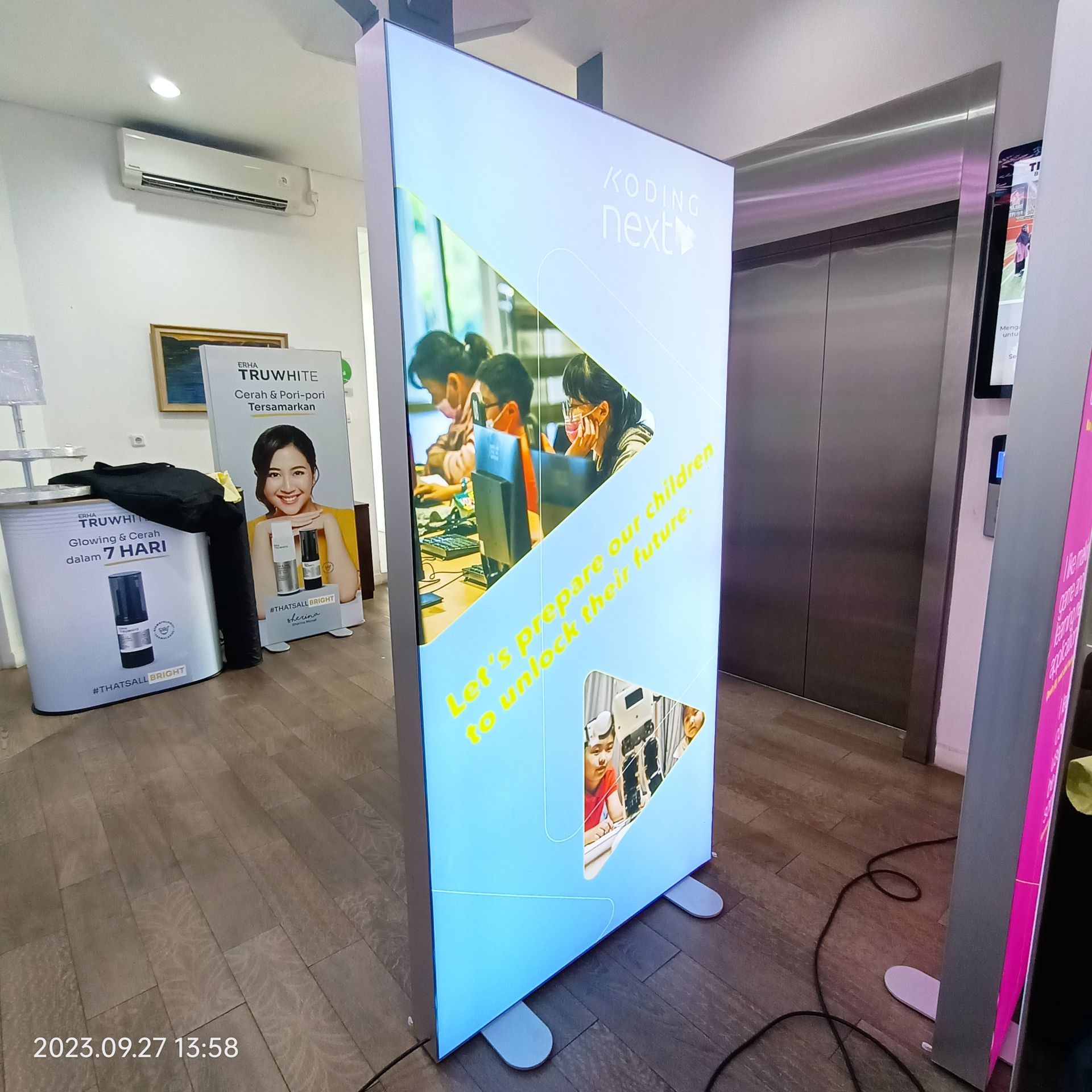 Fabric Frame LED Lightbox | Innograph.com